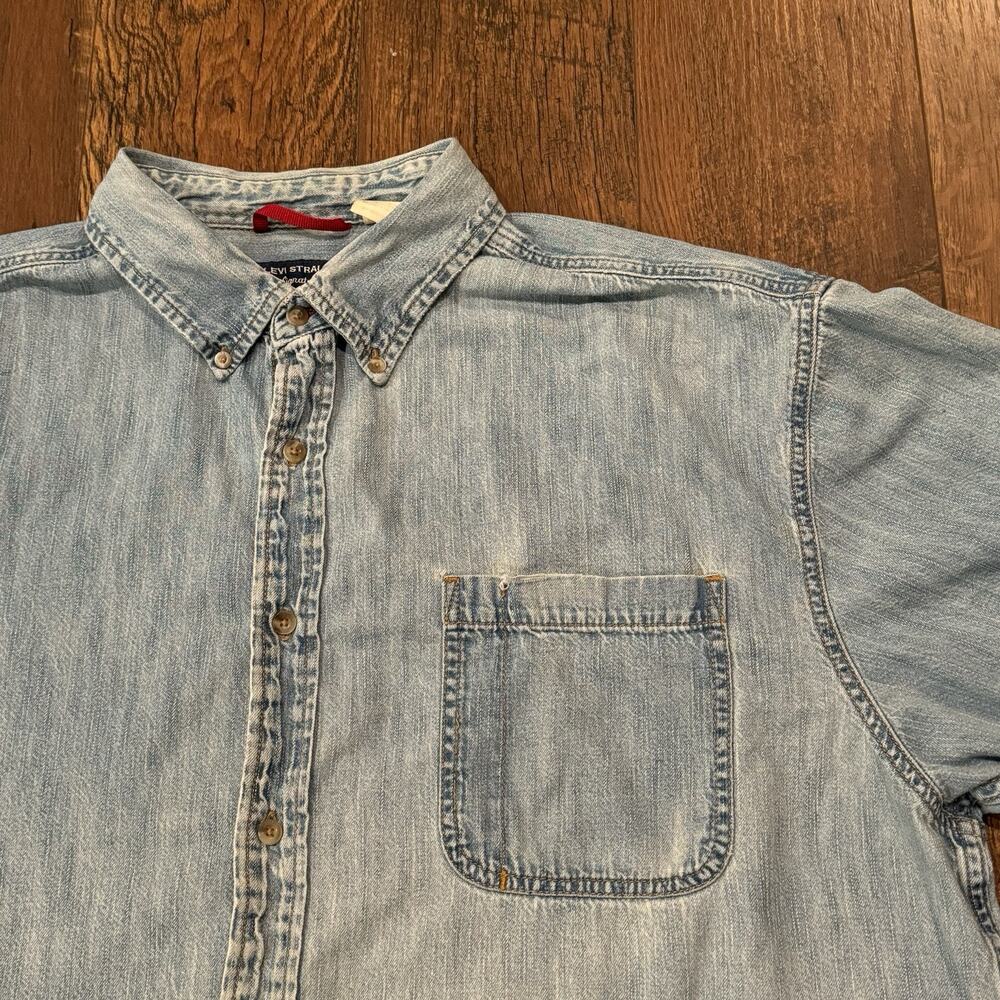 Vintage Levis Shirt Men's 2XL Blue Denim Button Down Shirt Western Pocket VTG - Picture 2 of 10